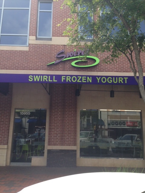 swirl-frozen-yougurt -awning